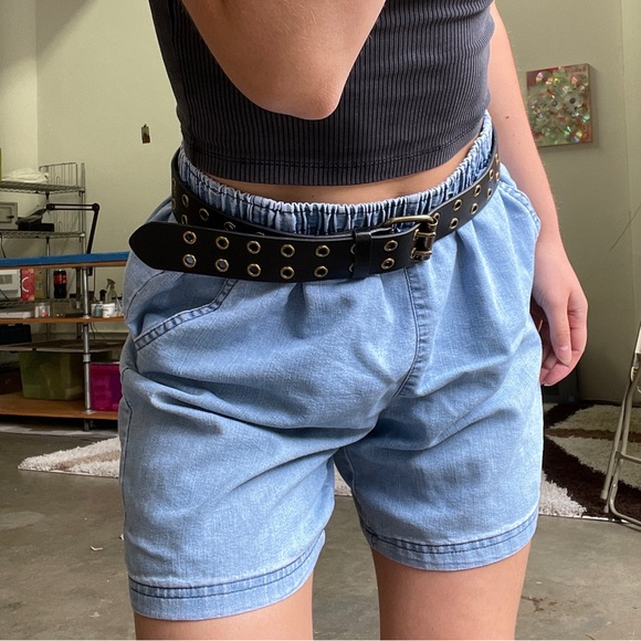 Retro High Waisted Jean Shorts - Picture 3 of 5